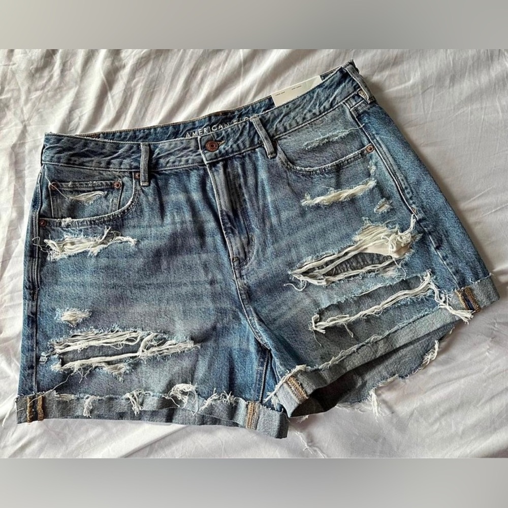 American Eagle tomgirl shorts NWT size 14/32W